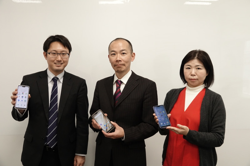 話を聞いた担当者3名。左から事業本部 プロダクト事業部 商品企画部 吉澤光喜氏、同事業部 デザインマネジメント シニアマネージャー 山崎徹氏、営業本部 デジタルマーケティング企画開発部 大戸路子氏。