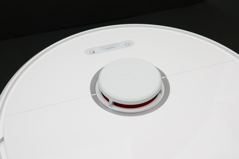 レーザーセンサーは内部のオレンジ色の部分が動作中に回転している。まさに“レーダー“のようだ