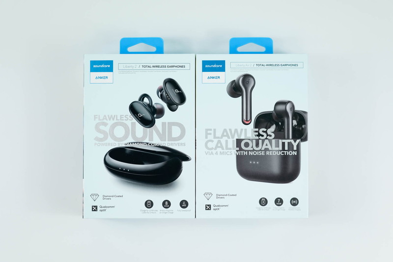 「SoundCore Liberty 2」（左）と「SoundCore Liberty Air 2」（右）