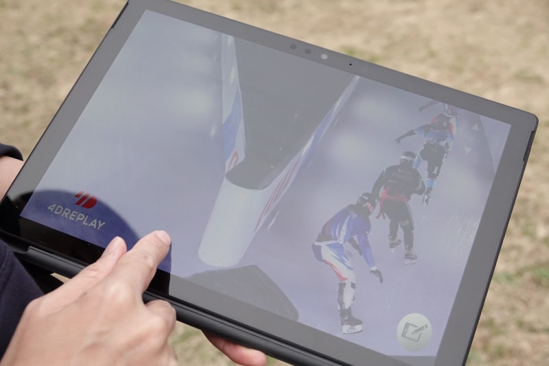 右下のボタンから書き込みできる