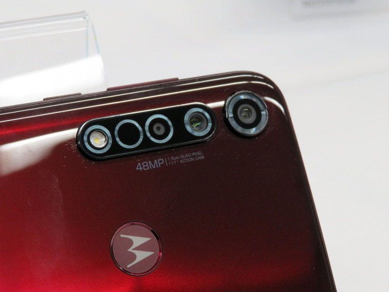 トリプルカメラとToFセンサーを備えるg8 plus