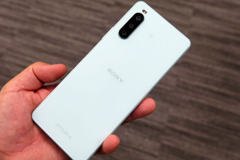 美品 SONY XPERIA A202SO ホワイト トリプルカメラ Xperia 新古品 A202SO 10 IV ホワイト SIMフリー ソフトバンク スマホ