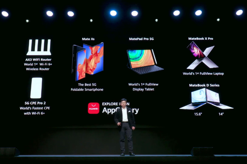 24日発表の商品を振り返りつつ、3月26日を予告するリチャード・ユー氏