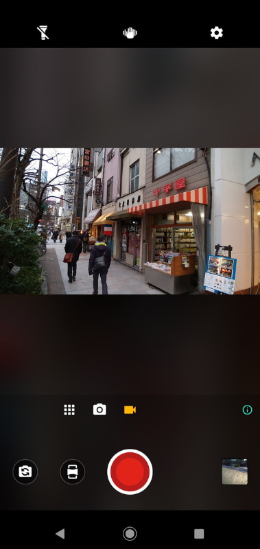 アクションカムレンズは動画モード、縦持ち時に使用可能