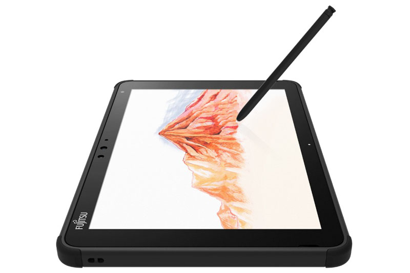 断面が鉛筆のように六角形のデジタルペンが付属する。ノングレアの画面への書き心地は紙にけっこう近くて好印象。ペンは本体本体側部に収納できる。