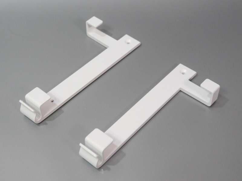 製品本体。左右のパーツでワンセットとなる