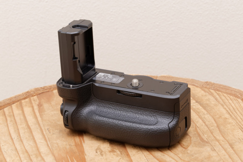 店頭で念のため試して、即購入を決めた縦位置グリップ