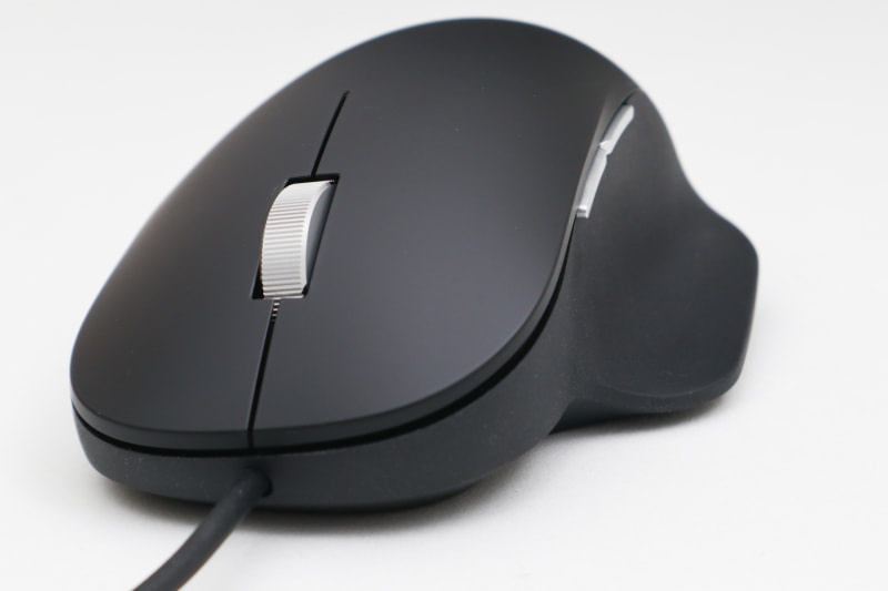 全体的に斜めになっていることがわかる