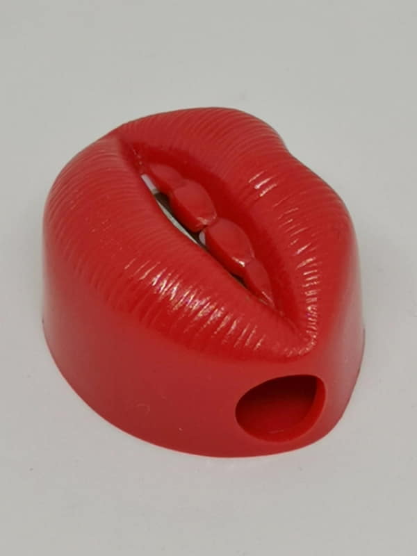 カラーリングといい、ポチャリ感といい、一番興味深い唇型の鉛筆削り