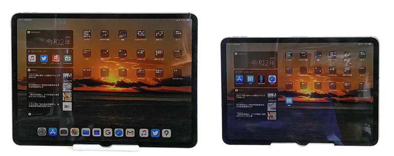 左が12.9インチ、右が11インチ。どちらも2020年モデルiPad Proだ。12.9インチの方が一回りかそれ以上、画面が大きいという印象。