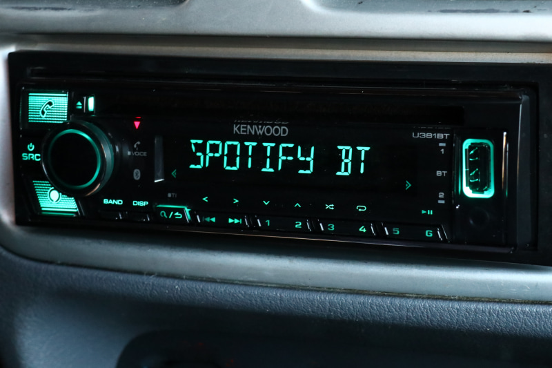 Spotifyも対応、ソース入力にSpotifyの項目がある