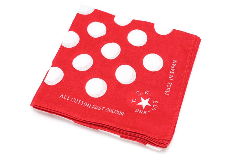 これはコットンのバンダナ。洗濯後なので細部までけっこうキレイ