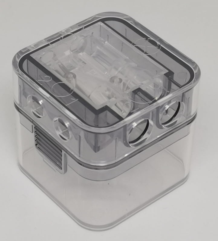 最上部の蓋の側面には穴が2個しかなく、目的の鉛筆外径に合わせて取り付け角度を変える度を