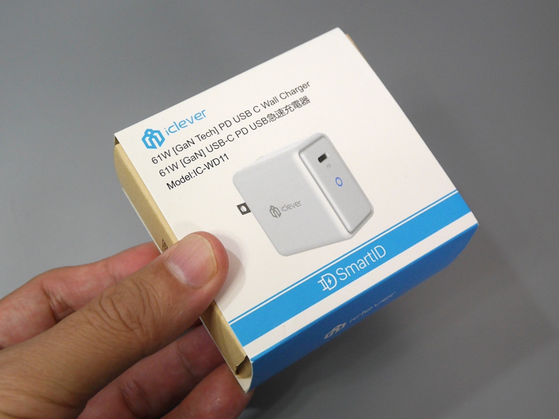 USB Type-Cケーブルは付属せず簡素なパッケージ