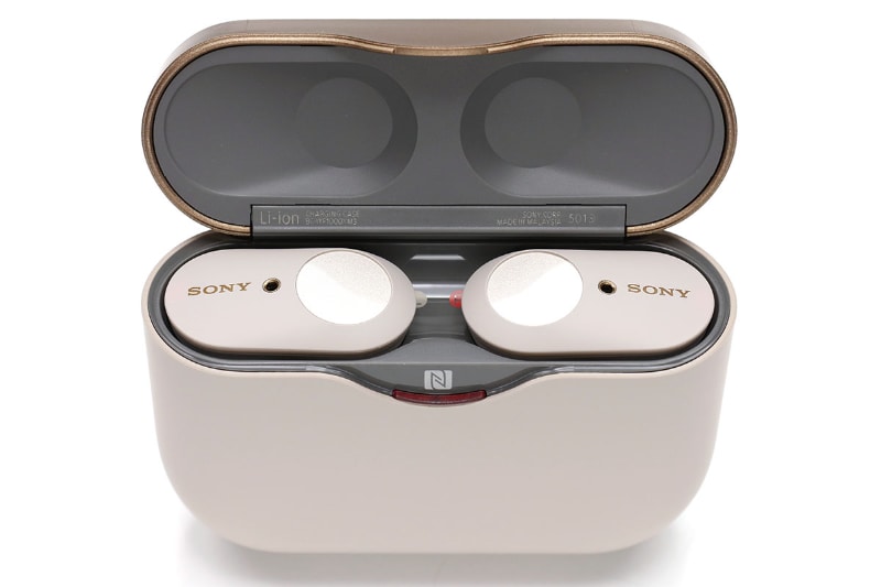 音楽用としてもバッチリ使えるノイズキャンセル対応左右完全分離型のワイヤレスヘッドホンことソニー<a href="https://k-tai.watch.impress.co.jp/docs/column/stapa/1201844.html" class="strong b">「WF-1000XM3」</a>（実勢価格レンジ2万3000円〜2万5000円）