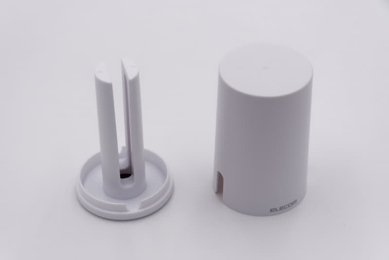 中の芯部分にLANケーブルを巻き付けて、フタをするという構造