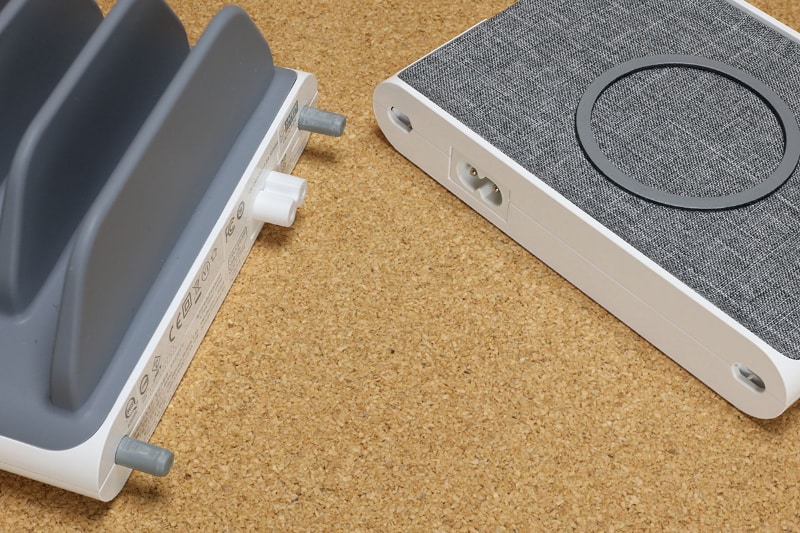 モジュールの接合部。グレーの突起部は挿抜にけっこうな抵抗感があり、これによってしっかり接合される