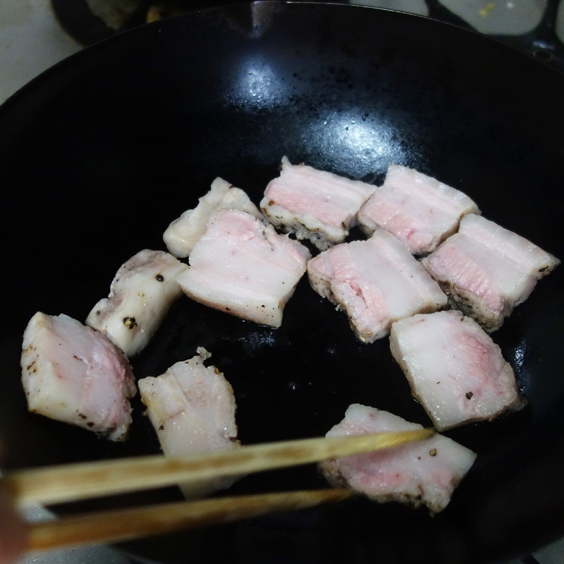 再加熱する手もありますが、フライパンで炒めるのも可