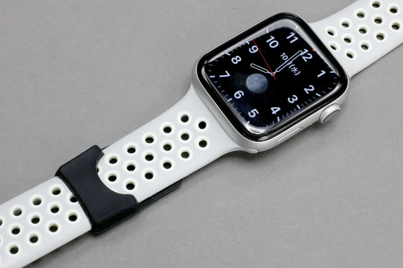 Apple Watchのバンドに装着した例がコレだゼ!!!　つーかApple WatchだったらモバイルSuica使えばよくね、とか言っちゃダメだ!!!