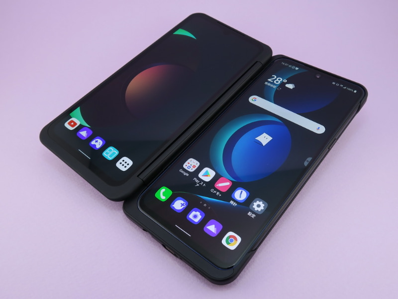 NTTドコモ／LGエレクトロニクス「LG V60 ThinQ 5G L-51A」、本体のみ：約170（高さ）×78mm（幅）×9.2mm（厚さ）、約218g（重量）、LGデュアルスクリーン装着時：約177mm（高さ）×87mm（幅）×15mm（厚さ）、約353g（重量）、ザブラック（写真）、クラッシーホワイトをラインアップ。ソフトバンクが販売する同型はクラッシーブルーのみ