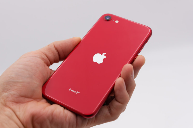 久しぶりの新しいiOS端末、iPhone SEを購入