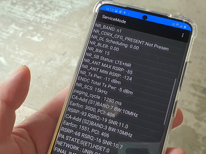 屋根の下ではDSSでNR n1に接続