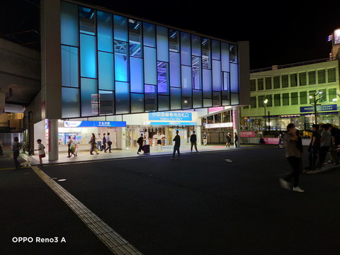 夜景をメインカメラの標準モードで撮影
