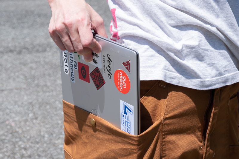 14インチのInspironもなんとか入れようと思えば入る