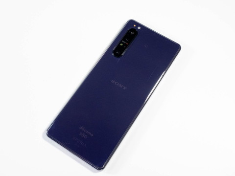 ドコモ版のみのパープルを購入