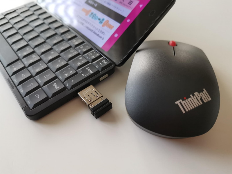 調子に乗って、Type-A→Type-C変換アダプタ経由でCOSMO Communicatorに接続して見た。もちろん全く問題なくマウスが使用出来た