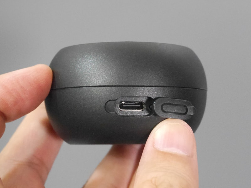 端子はUSB Type-Cポートゆえ、端子の形状を統一したい場合にも向く