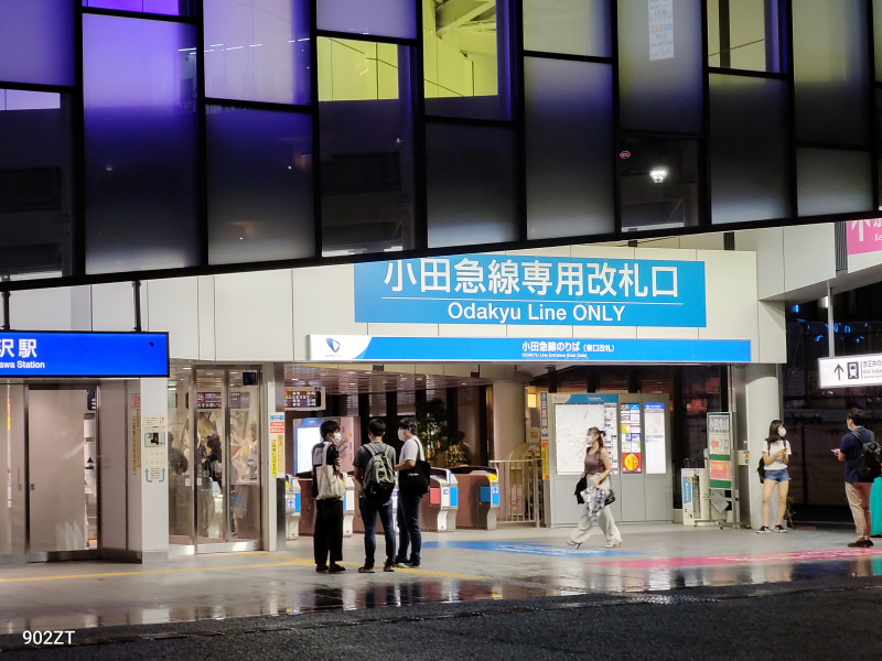 望遠カメラで撮影。離れている割には文字などもくっきり撮影できている