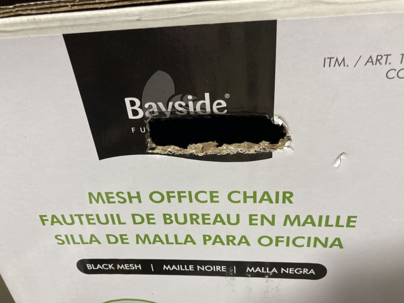 持ち手がないと持ちにくいため、購入時は滑り止め付きの軍手を持参したい