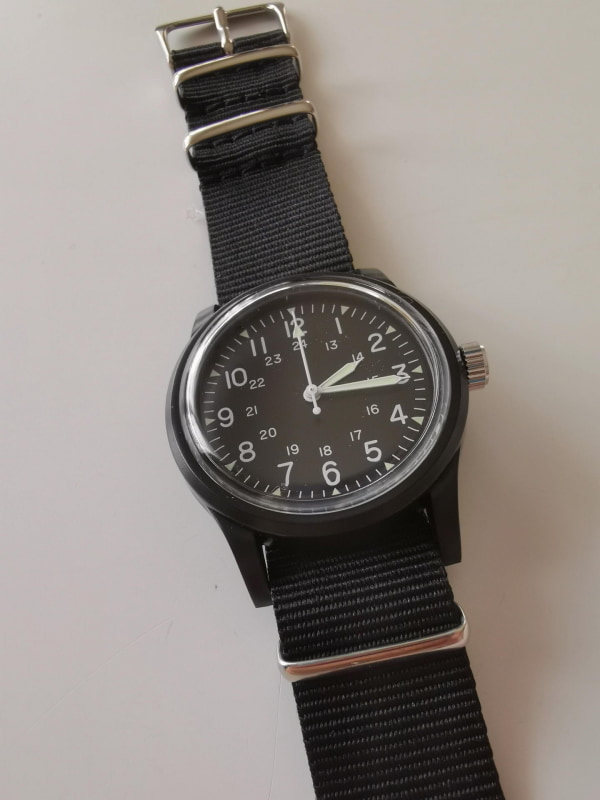 質実剛健で目立たずシンプルで安価、且つ視認性を最重要視する腕時計だ