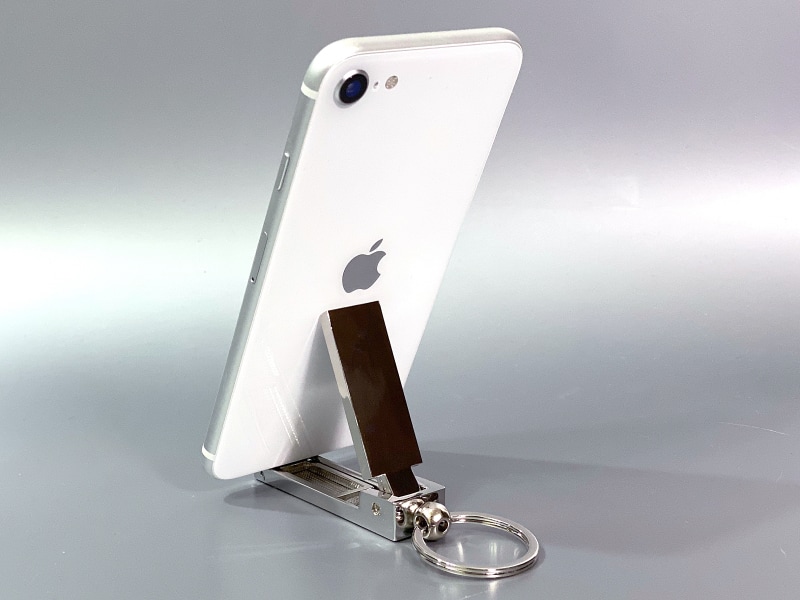 角度は変更できないが、見かけに反して安定感はある