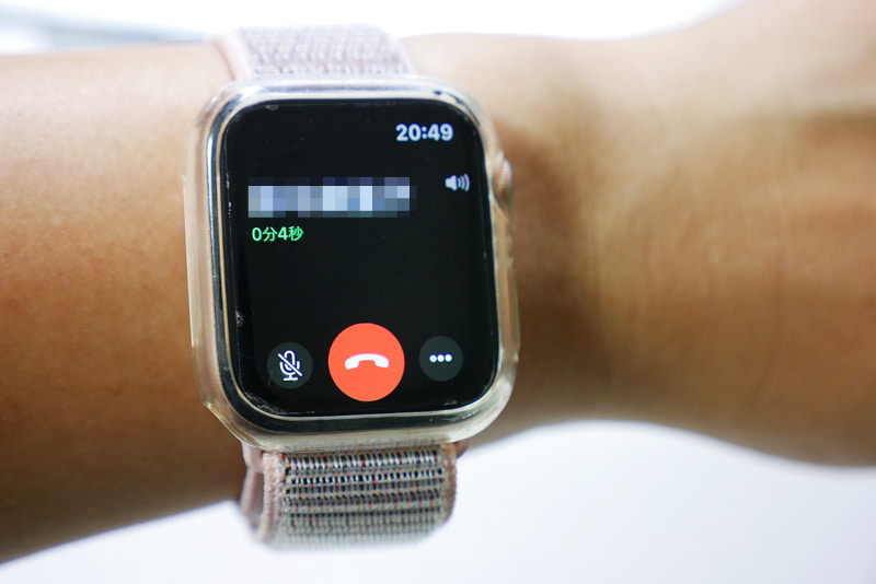 そのままApple Watchで通話開始。Apple Watchを口の近くに持って行かなくても問題なく通話できます