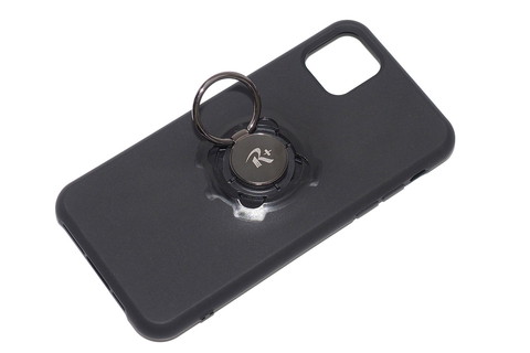 こちらは「<a href="https://recmount-plus.com/product/r-ring/" class="strong b">スマホリング [マグネット対応] </a>」。REC MOUNT+ケースの凹マウント部に装着できるリングで、「エアーベントマウント」に付属するマグネット式マウントに吸着してスマートフォンを固定できる。よりスマートフォンの脱着が容易になるクルマや家庭内向けのマグネットマウントにもなるわけですな。リングを立てれば片手スマホ時の落下防止リングになる。