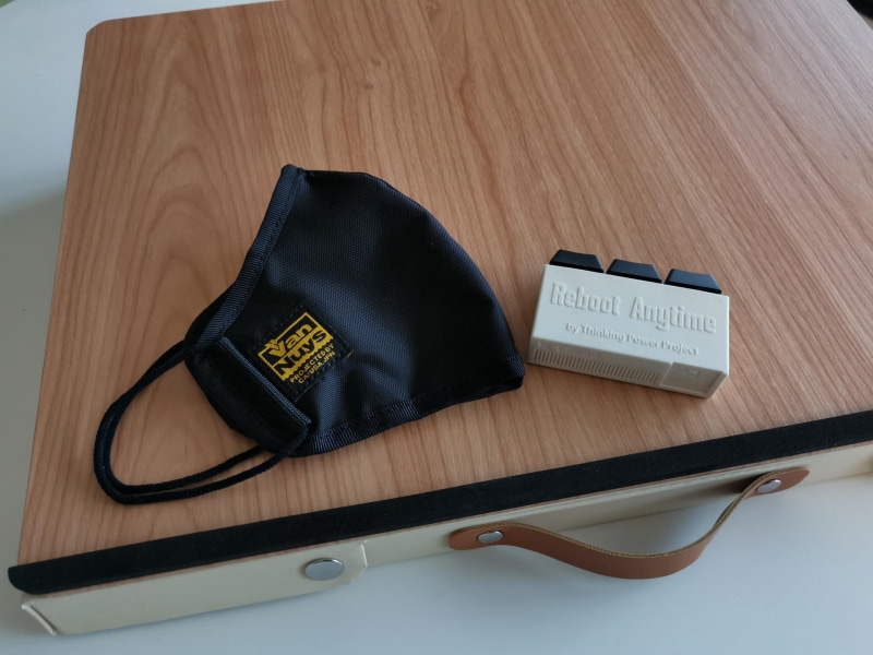 新しい生活様式時代のテレワークにも役立つ「どこでも学習台」