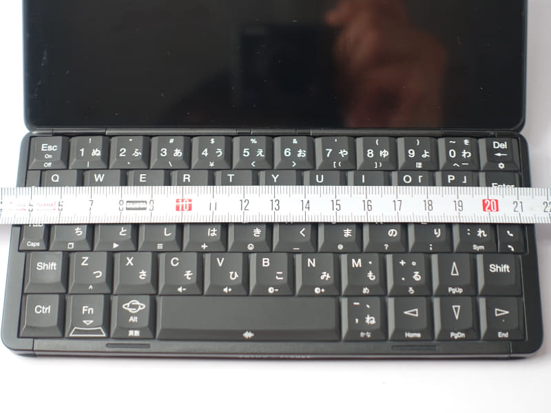 キーピッチは14mmあり指先でタッチタイプできる