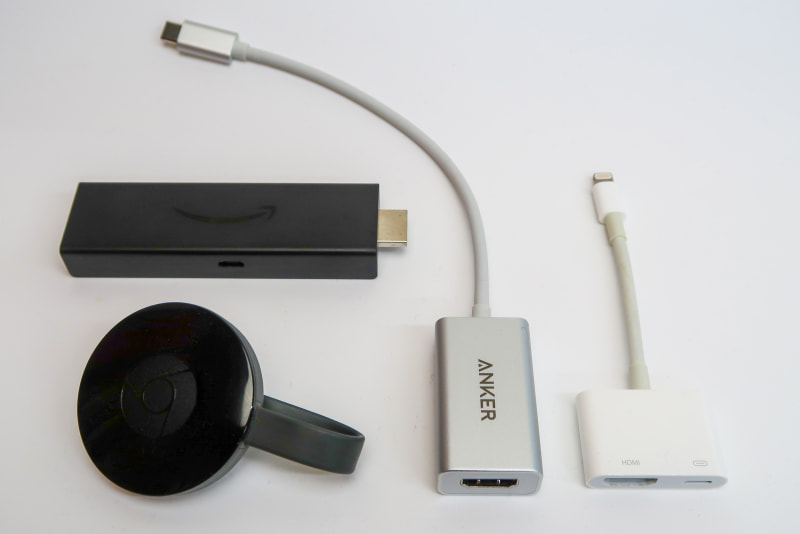 ライブ配信のテレビ視聴にあると便利なアイテム。Androidスマートフォンの場合は、USB-type CからHDMIへの変換アダプタをつなぐほか、Amazon Fire TV、Chromecastなどでワイヤレスに出力する方法も