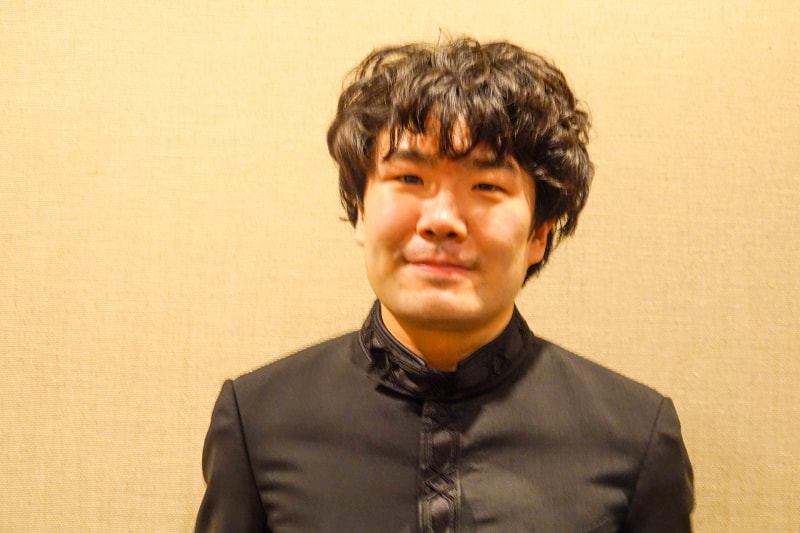 指揮者のキハラ氏