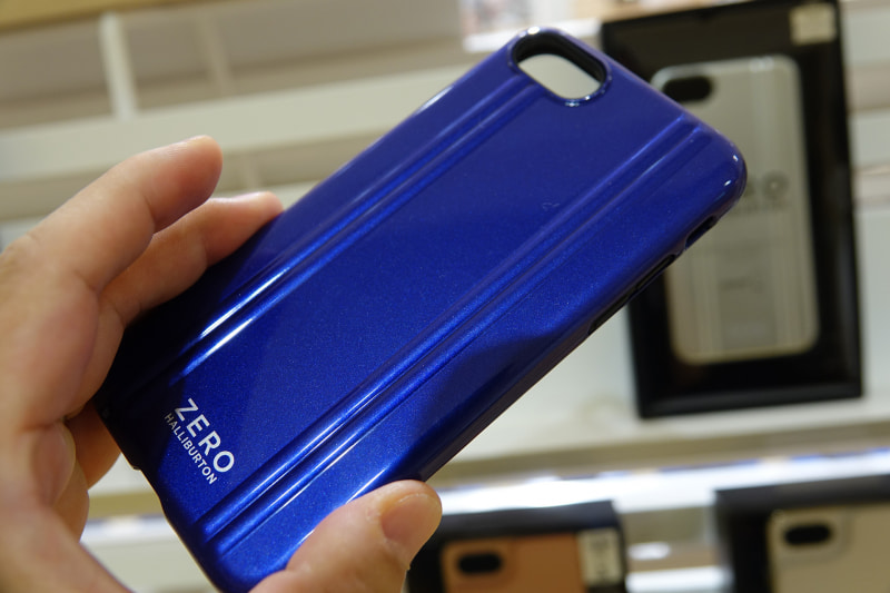 売れ筋トップはゼロハリバートンとのコラボケース「ZERO HALLIBURTON Hybrid Shockproof Case」