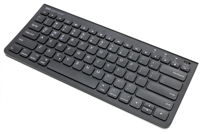 サンワサプライ「Bluetoothキーボード 400-SKB065E」。テンキーレスキーボードですな。サンワダイレクト税込価格は3780円。