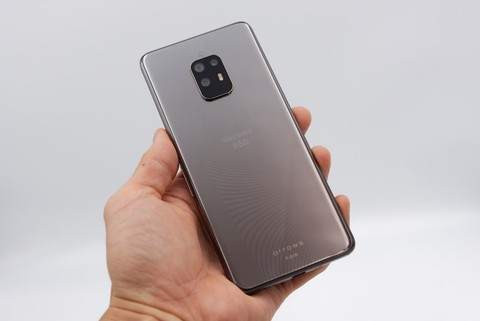 ソッコーで買ったぞ「arrows 5G」！
