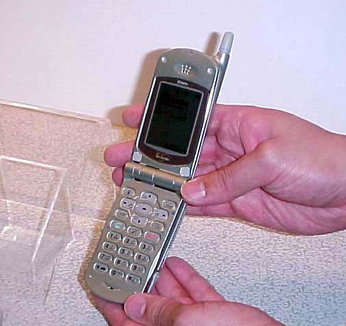 最初のiモードケータイのひとつ「N501i」