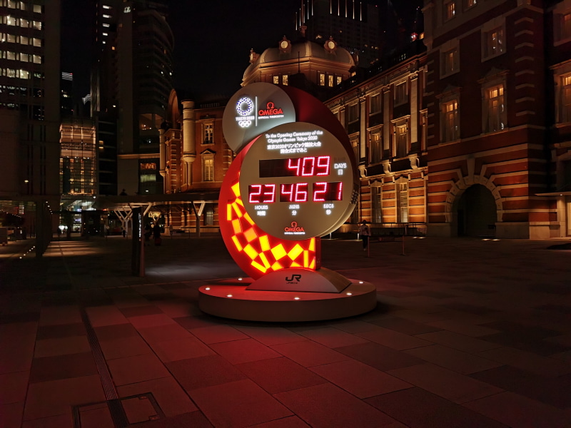 6月上旬に撮った写真です。Xperia 1 IIに夜景のメニューはありませんが、自動で夜景モードになって少し時間をかけて撮ることができます。でも、さすがにこれはMate 30 Proの方が、どんな光もくっきりときれいに撮れています。ただ、実際の雰囲気はXperiaの写真に近いです。