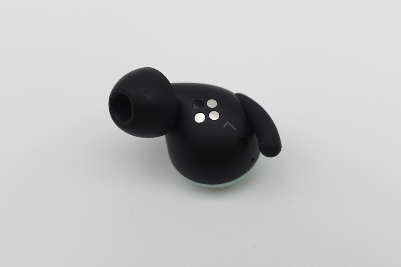 装着部はカナル型