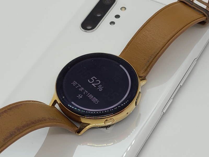Galaxyスマートフォンからワイヤレスパワーシェアで充電できる