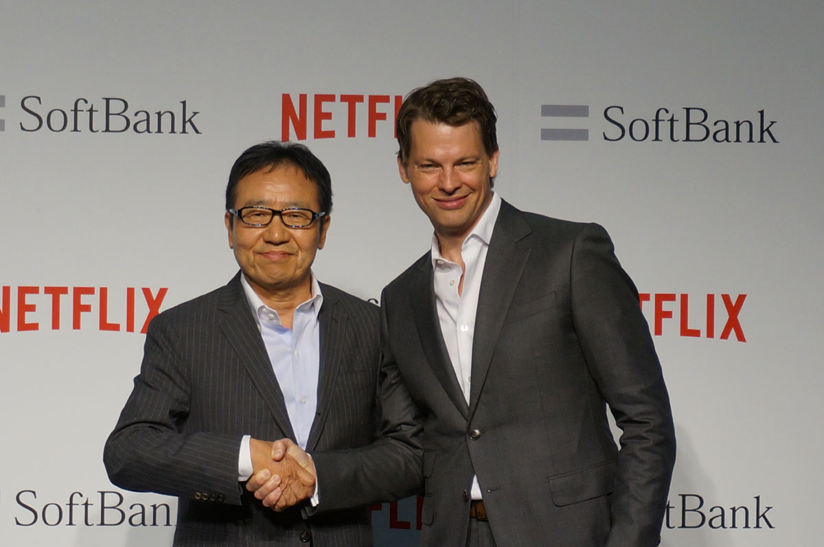 ソフトバンクの宮内氏とNetflixのピーターズ氏