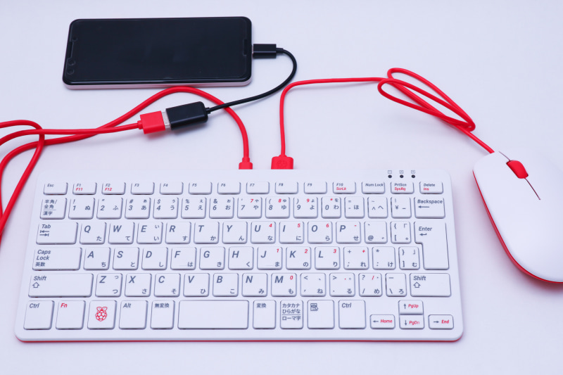 Androidスマートフォンのキーボードとマウスに使うことも可能だ